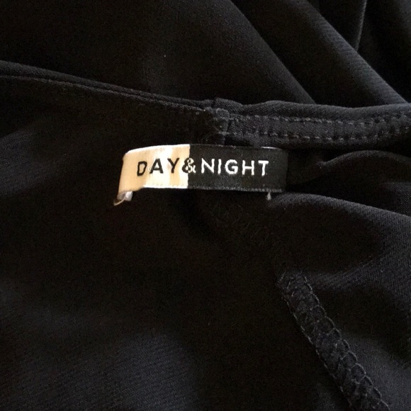 Backless LBD - Picture 7 of 8